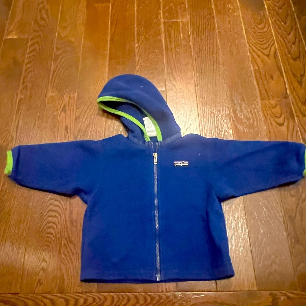 Patagonia 12 month hooded fleece